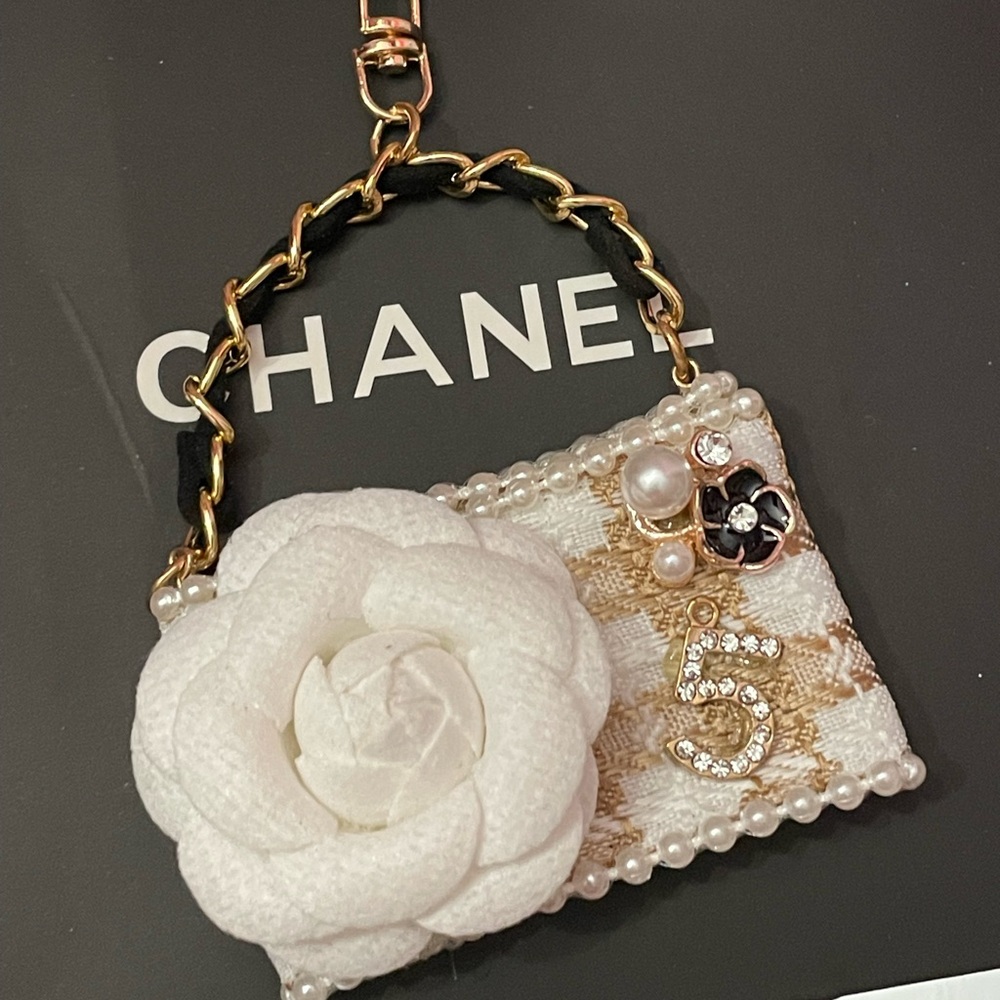 NWOT DESIGNER INSPIRED BAG CHARM KEYCHAIN TWEED PATTERN BEIGE WITH CAMELLIA 💕💜